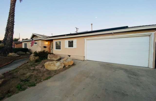 Granite Hills 4 Bedroom Home!