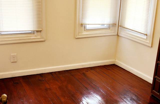 1252 West Sergeant Street