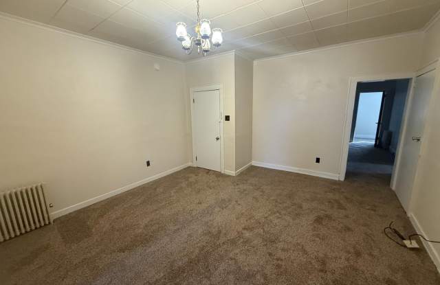 1019 Bunker Hill Street