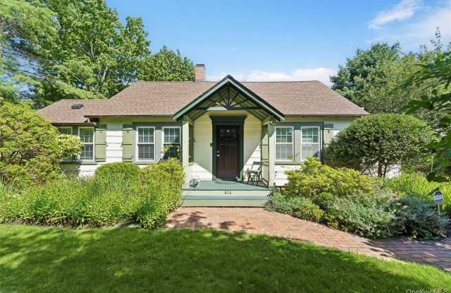 Photo of 414 Main Street