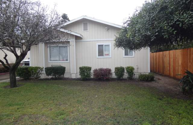 HOUSE FOR RENT - 234 East Newlove Drive, Santa Maria, CA 93454