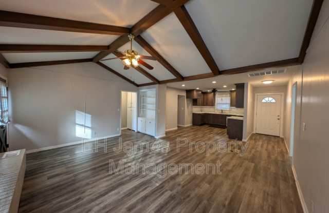 1912 East 55th Place