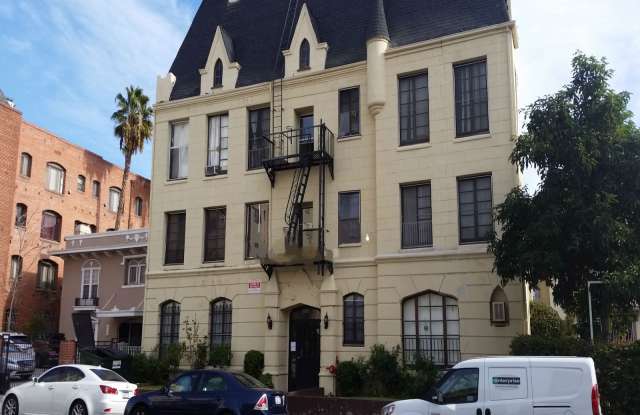 520 Serrano Ave