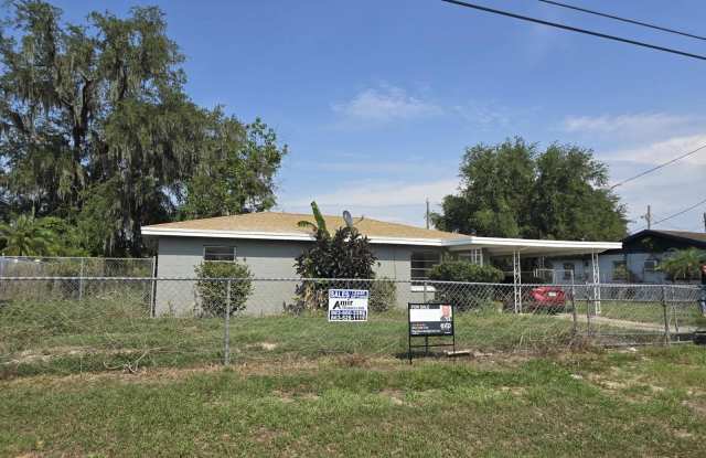 1060 W Tee Cir