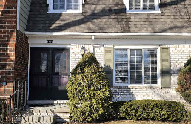 1976 Ridge Court