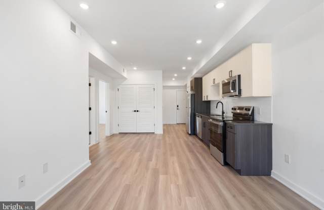 2111 N FRONT STREET unit: 505