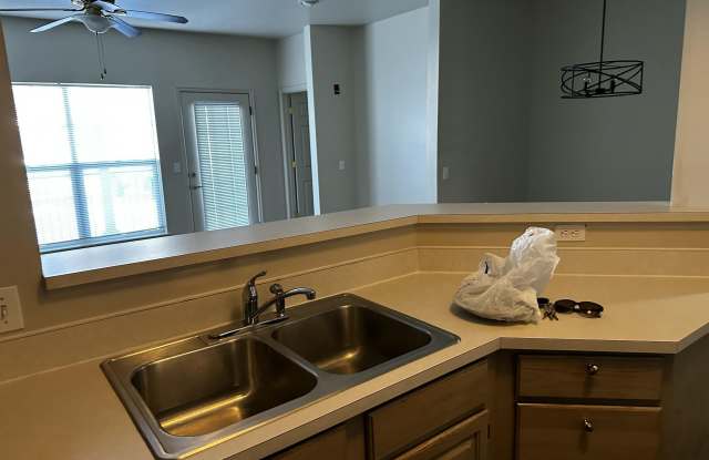 900 W Bitner Road unit: O-12