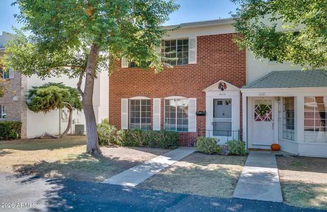 4009 E Campbell Avenue