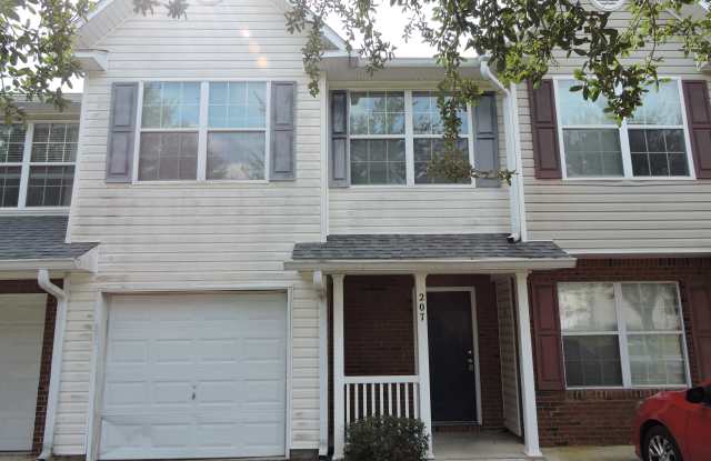 Photo of 207 Swaying Pine Ct