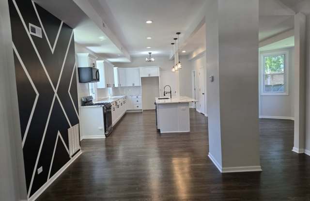 Photo of 429 West 102nd Place