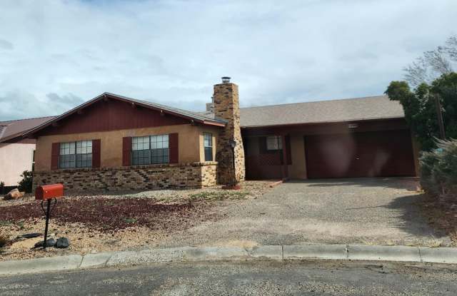 1340 Manzanita Court SE - 1340 Manzanita Court Southeast, Rio Rancho, NM 87124