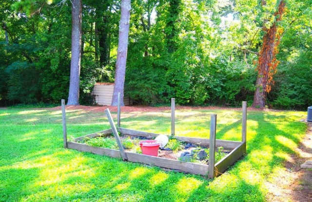 1457 Thunderwood Lane SW