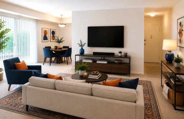 Applegate and Potomac Commons Apartments and Townhomes