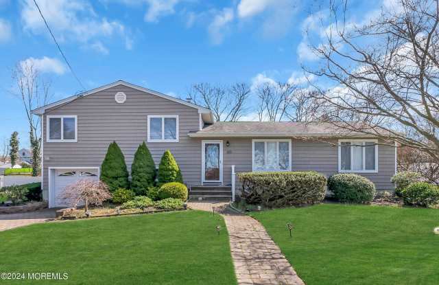 30 Hilltop Avenue