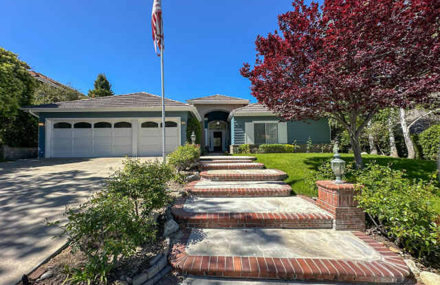 Single Story 3 Bedroom Home for Rent in Newhall!