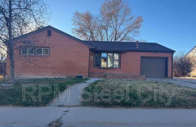 1529 Alexander Cir