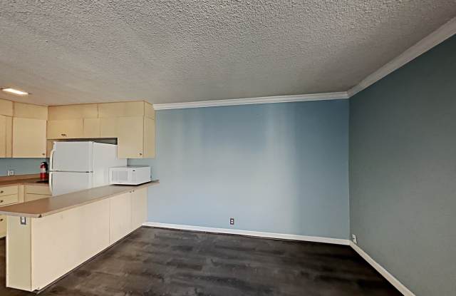 Photo of 2500 S York St Apt 409