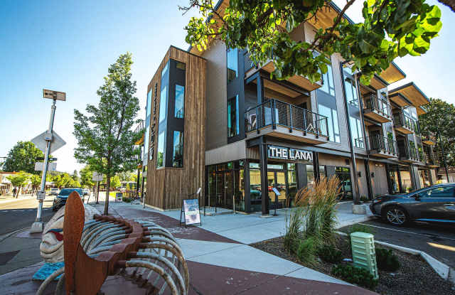 Modern Midtown Living | Top Floor 2 Bed, 2 Bath Near Dining  Downtown CdA!