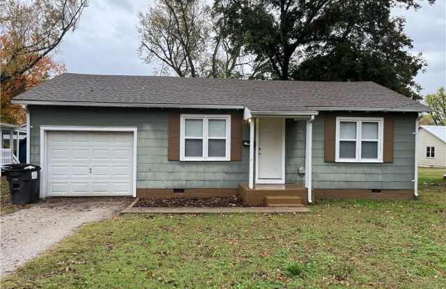1704 N Main Street