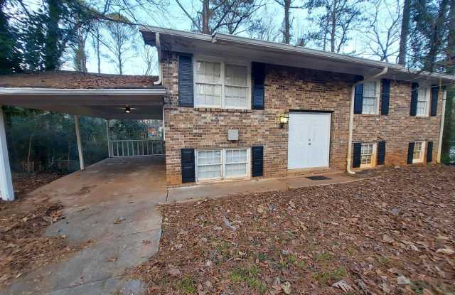 1683 Pine Glen Circle - 1683 Pine Glen Circle, DeKalb County, GA 30035