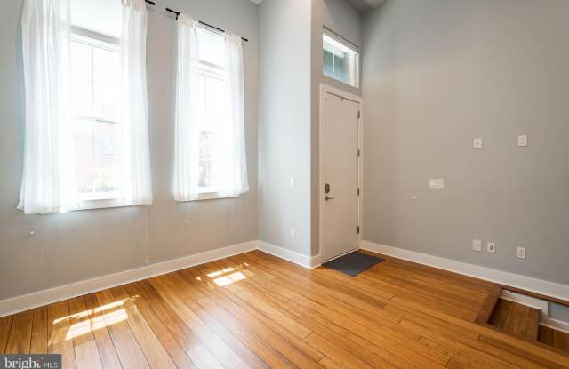 607 MCCLELLAN STREET