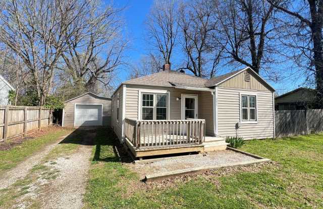 2 Bed 1 Bath Springfield, MO - 2611 West Brower Street, Springfield, MO 65802