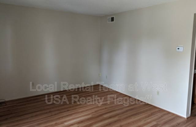 Photo of 609 W Dale Ave