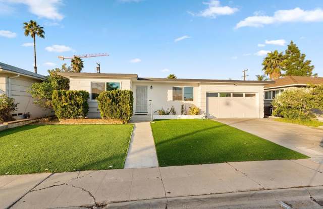 Photo of Bathrooms on bathrooms!