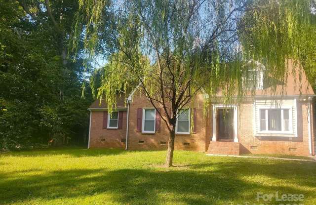 Photo of 3405 Erinbrook Lane