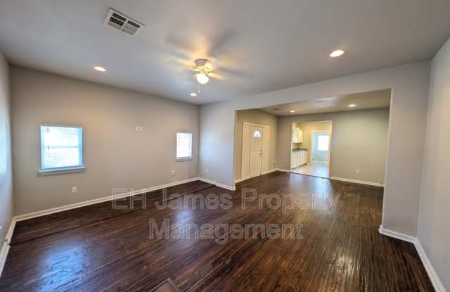 2235 East 10th Street