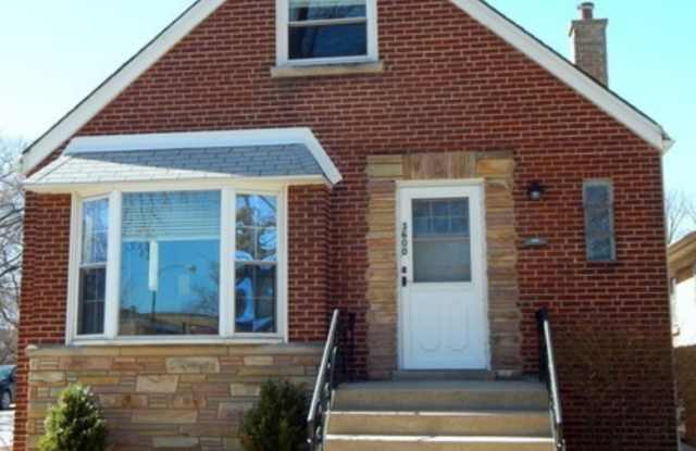 Photo of 3600 North New England Avenue