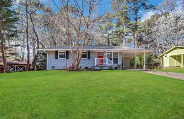 3138 Hollywood Drive
