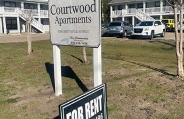 DB-1319 Greendale Avenue