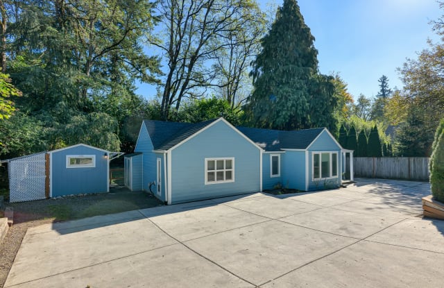 4824 SW Shattuck Rd - 4824 Southwest Shattuck Road, Portland, OR 97221