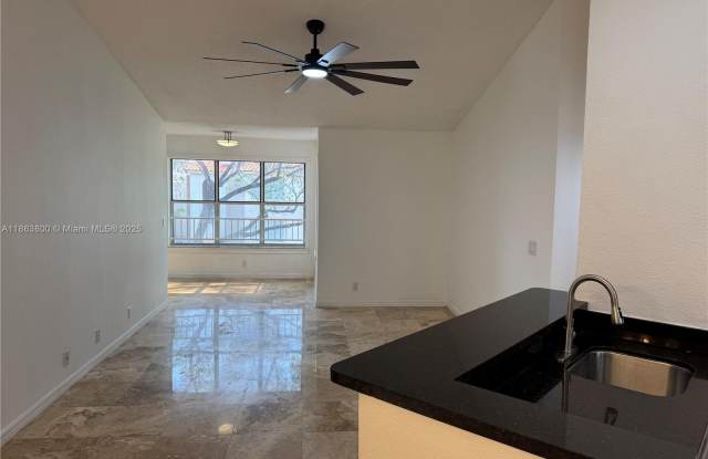 3460 N Pinewalk Dr N