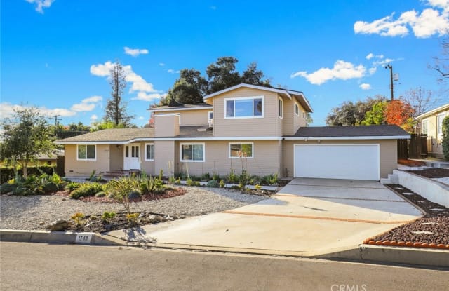 1743 Vista Del Valle Drive