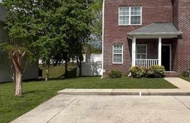 1721 New Castle Drive Drive NE