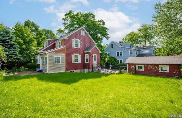 95 Hillside Avenue
