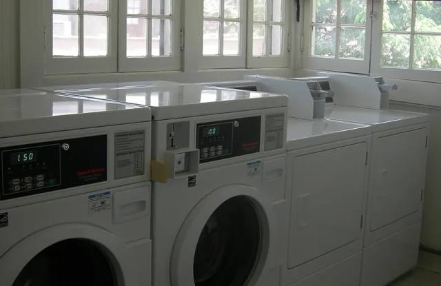 157 South Los Robles Avenue