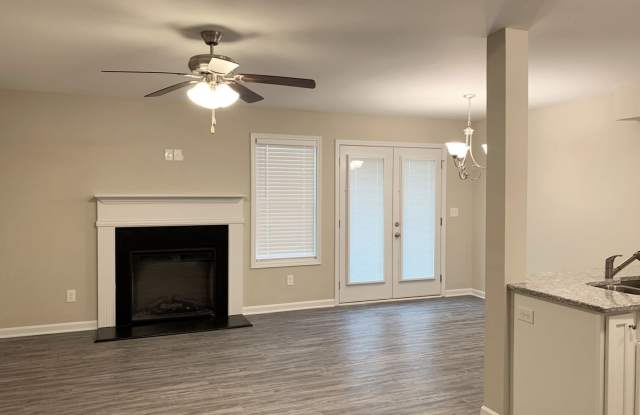 Great Townhome Near Middle Georgia State University