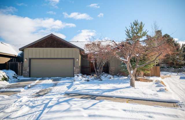 Charming 3-Bedroom Home in a NE Bend