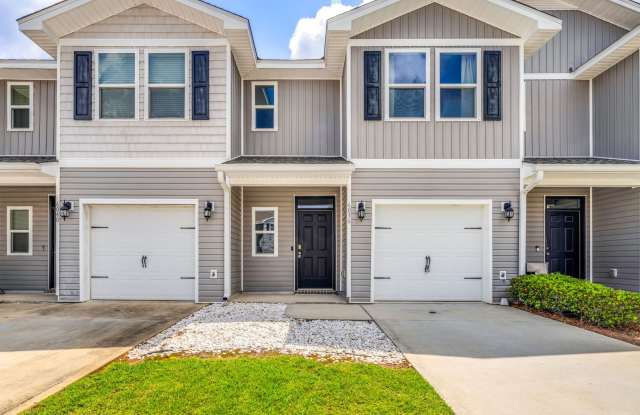 Photo of Newer 3 Bed/2.5 Bath Townhome with Modern Floor Plan