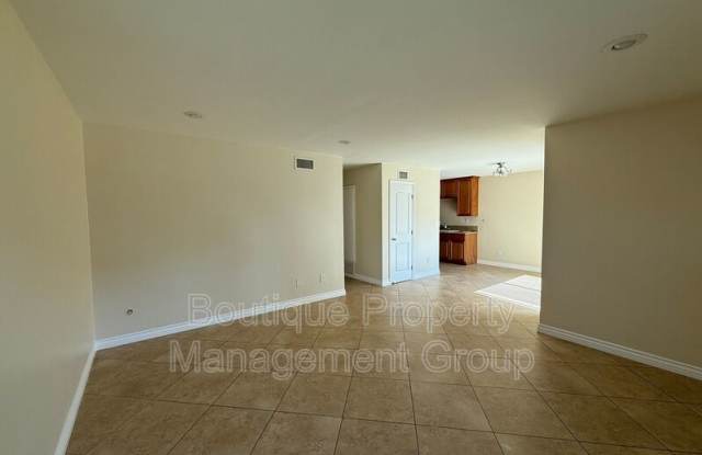 1126 South Clifpark Circle