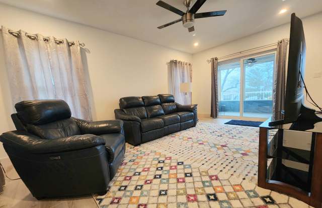 70 Thurston Point Rd