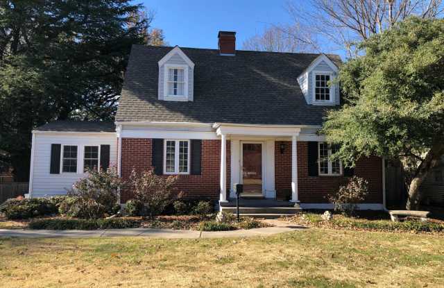 HALF OFF FIRST MONTH RENT!! Vintage 4 bed 3 bath two blocks from OU campus with pool.