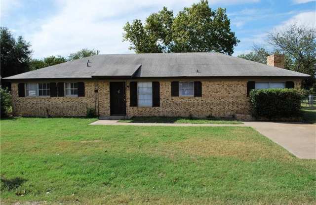 143 Wayman Drive - 143 Wayman Drive, Hill County, TX 76692