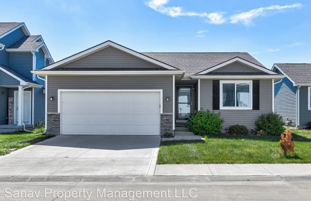 3040 Worchester Drive - 3040 Worchester Dr, Waukee, IA 50263