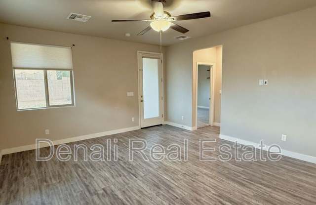 2461 W Half Moon Cir