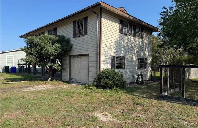 3805 Lynda Lee Drive