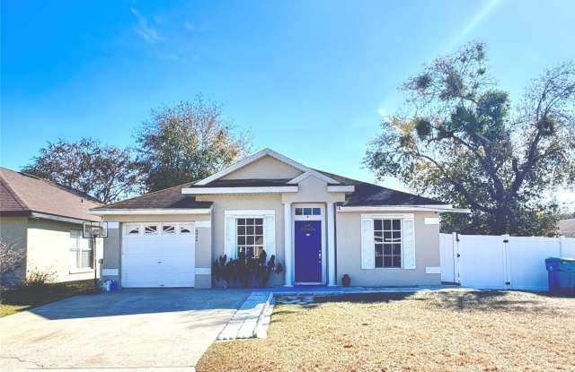 6904 LONG NEEDLE COURT